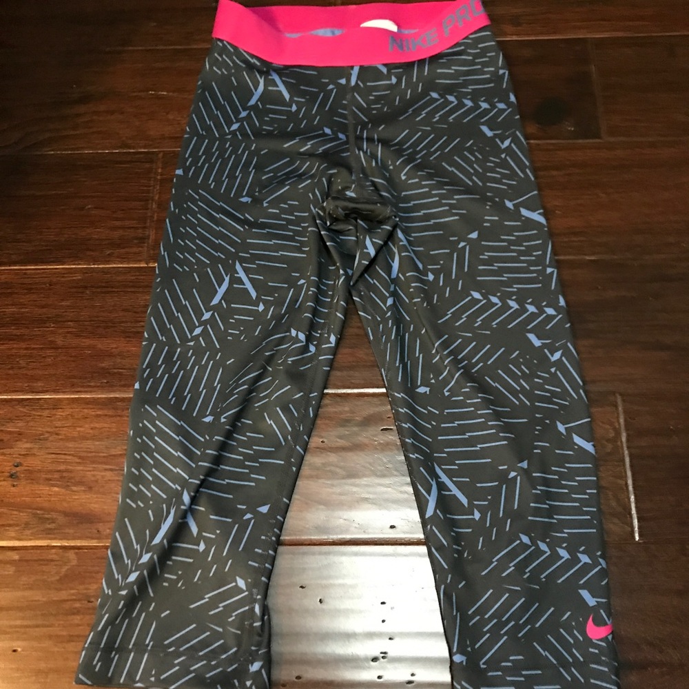 Nike Pro crop leggings